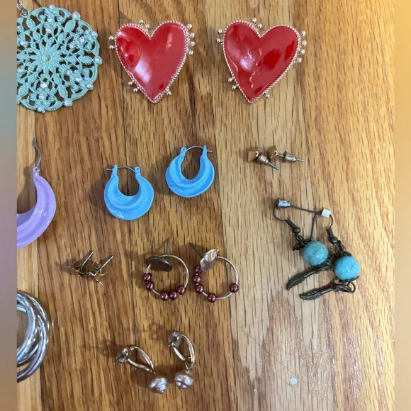 🚨4X$25🚨 Colorful Earring Set - Picture 3 of 6